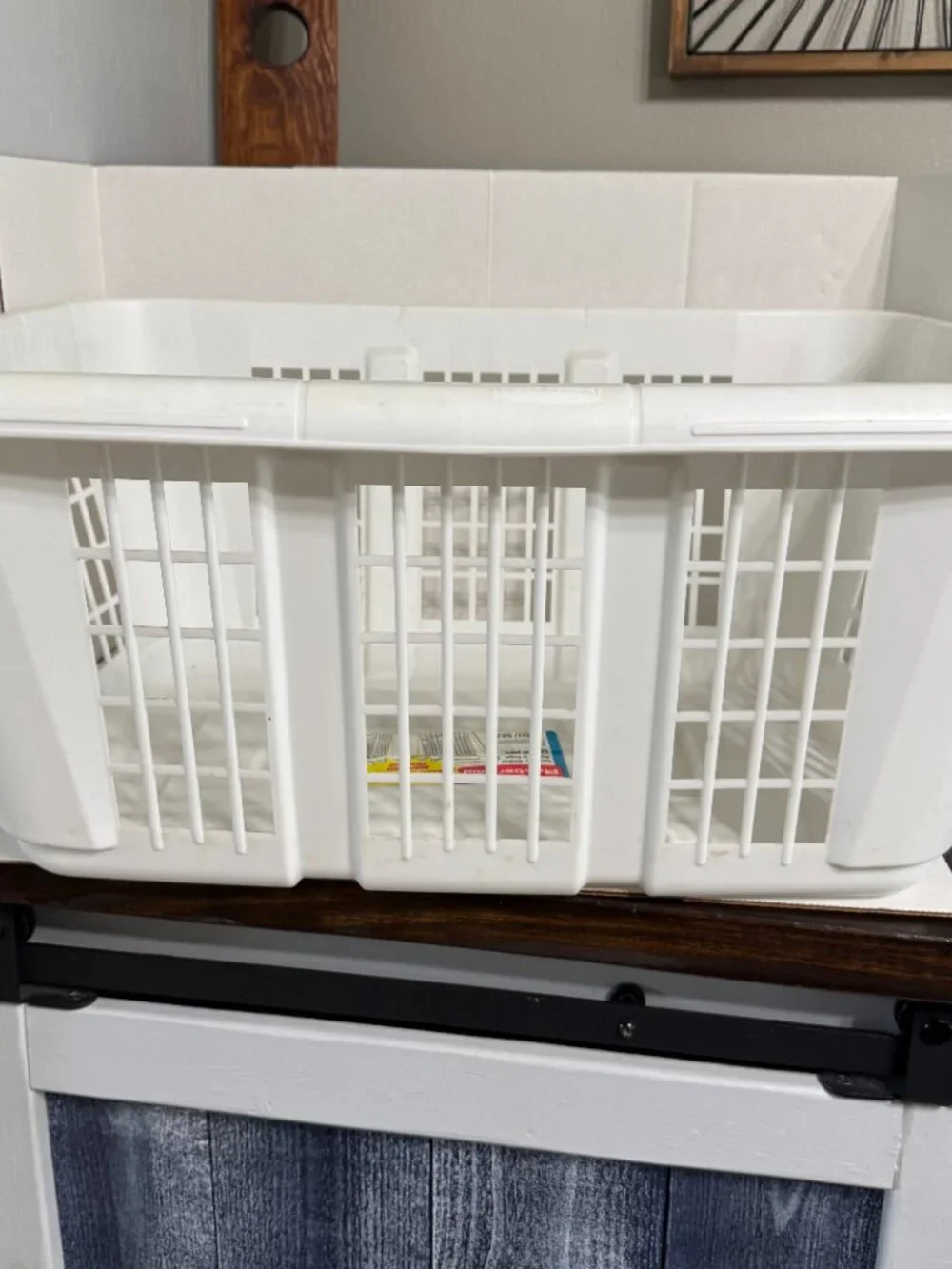 Vtg 1996 Rubbermaid White Rugged Heavy-Duty Retro Laundry Basket 2854 Retro Y2K